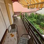 Family Moela بيت ضيافة أوماغ